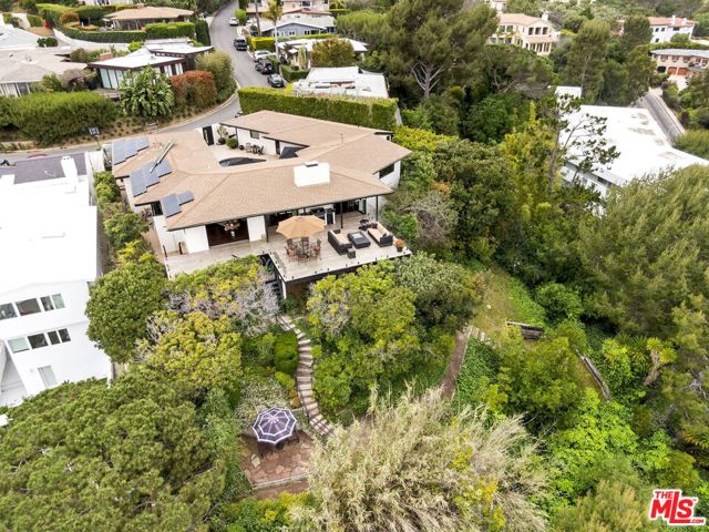 Drew Fenton | 17438 Revello Drive Pacific Palisades CA | MLS: 6728297