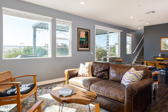 Detail Gallery Image 8 of 35 For 11825 Terra Vista Way #133,  Sylmar,  CA 91342 - 3 Beds | 2/1 Baths