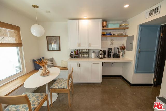 5010 Cahuenga Boulevard, 104 photo 4
