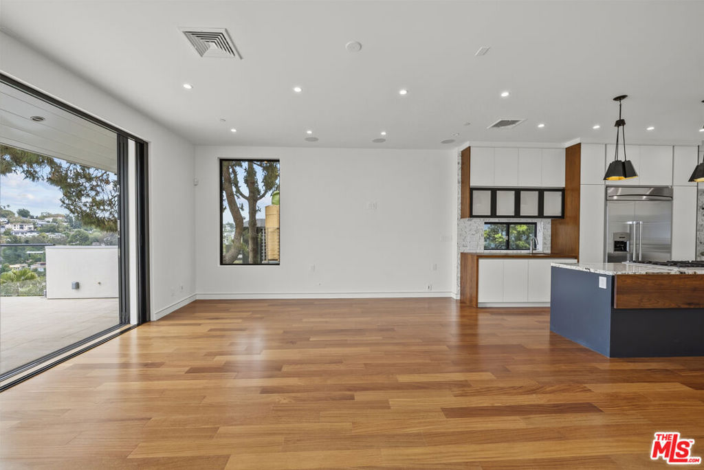 MLS #26856391 image #16