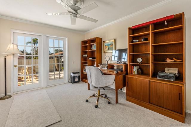 27126 Mariscal Ln, Mission Viejo CA: https://media.crmls.org/mediaz/b2cc1617-c0f5-46b0-90fe-937e6c2ab8eb.jpg