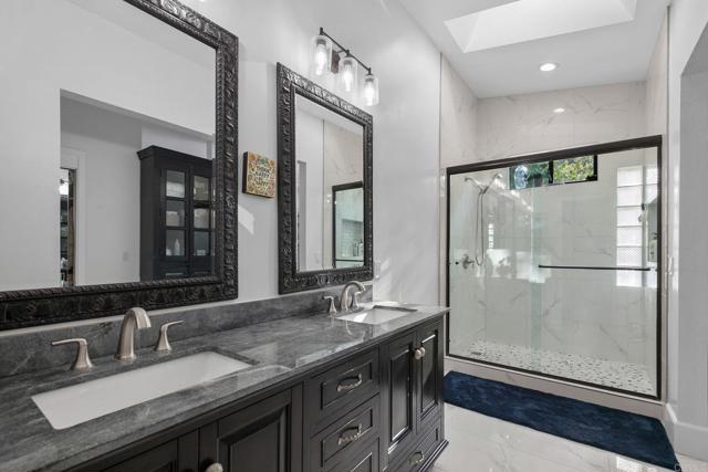 19950 Elfin Forest Ln, Escondido CA: https://media.crmls.org/mediaz/b2cc1dd3-4761-457e-b1a5-ec35792bebaa.jpg