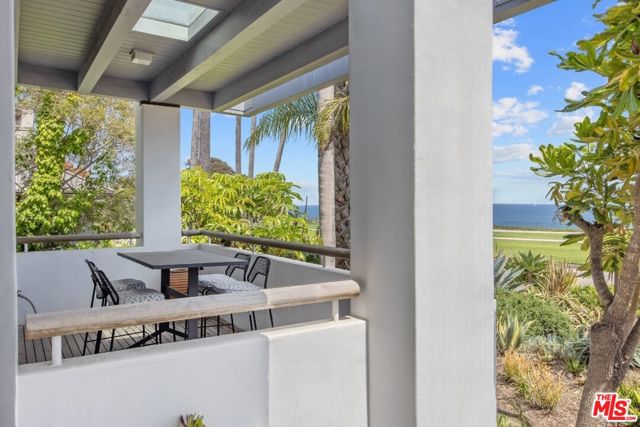 1312 Shoreline Drive, Santa Barbara CA: https://media.crmls.org/mediaz/b2cc7835-5149-48c9-bd0e-3ed3f71cbff2.jpg
