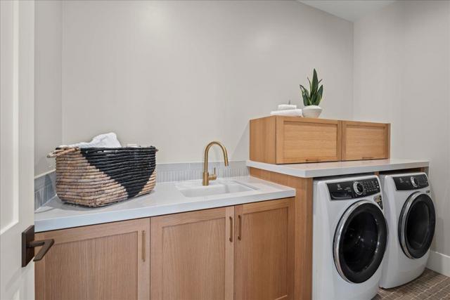 16162 E Mozart Avenue, Los Gatos CA: https://media.crmls.org/mediaz/b2cc9bf9-b418-450e-bfe0-ebb13925d54d.jpg
