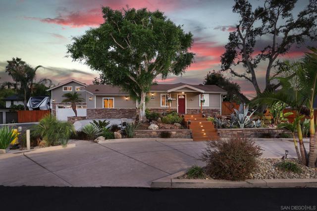 1687 Gecko Road, Vista CA: https://media.crmls.org/mediaz/b2cd6159-2a18-4a62-a509-03231437418f.jpg