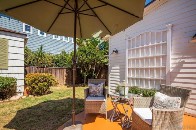 241 243 F Avenue, Coronado CA: https://media.crmls.org/mediaz/b2ceb669-4eed-42dc-ba59-d97becd35867.jpg