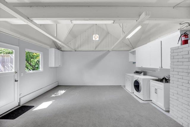 1633 Dallas Court, Los Altos CA: https://media.crmls.org/mediaz/b2cf3e3b-3768-47fc-9fd5-1c22a02941f8.jpg