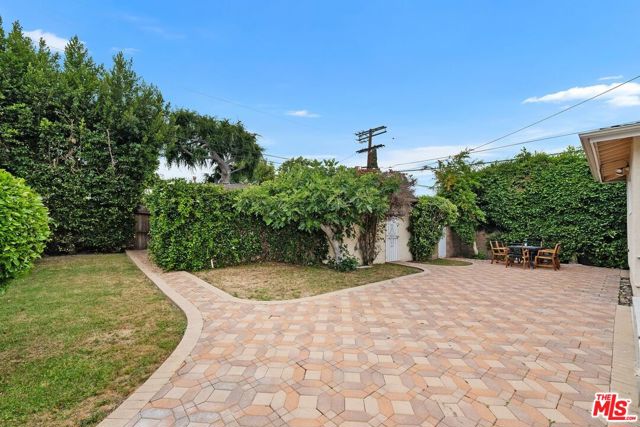 465 N Kilkea Drive, Los Angeles CA: https://media.crmls.org/mediaz/b2cfce30-f36f-453d-b8e1-fc6c877af910.jpg
