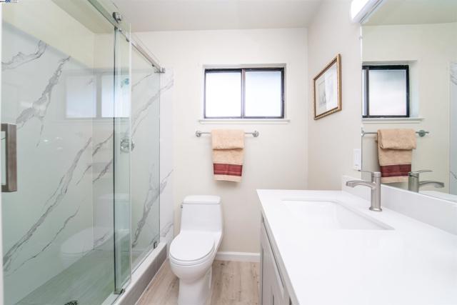 Image 19 of 33 For 3767 Fairlands Dr