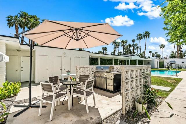 1595 S Indian Trail, Palm Springs CA: https://media.crmls.org/mediaz/b2d0b8ea-ba73-4491-bf6d-d2eaef3df99d.jpg