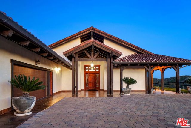 Drew Fenton | 12486 Yerba Buena Road Malibu CA | MLS: 7446370 Drew Fenton | 12486 Yerba Buena Road Malibu CA | MLS: 7446370