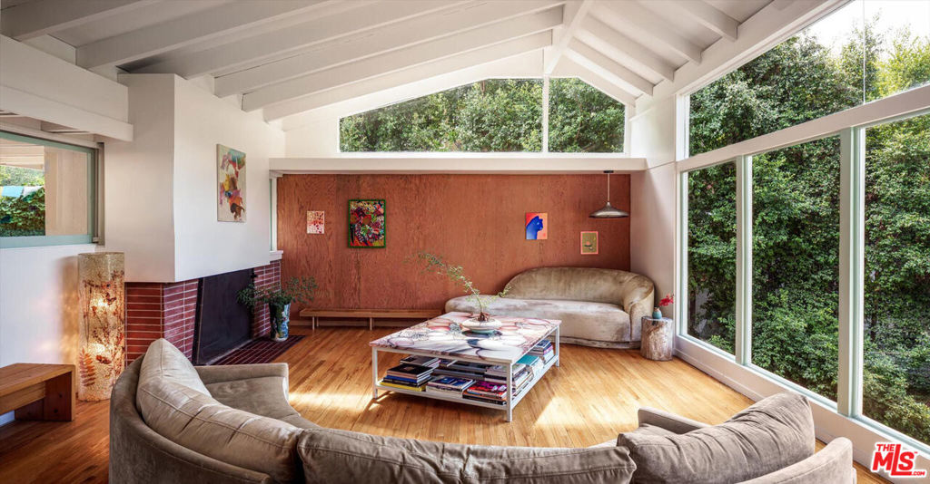 2764 Outpost Drive