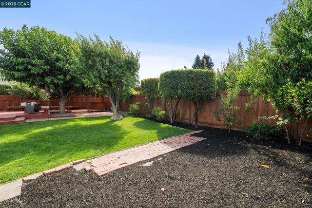 1786 Klier Drive, Concord CA: https://media.crmls.org/mediaz/b2d249fc-e5c5-4103-ae7c-5d8955ba37ad.jpg