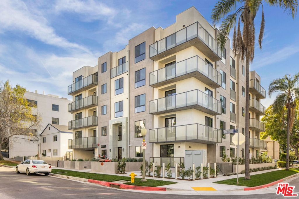 2361 Fox Hills Drive #502