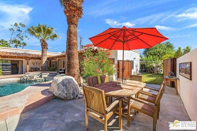 2336 N Girasol Avenue, Palm Springs CA: https://media.crmls.org/mediaz/b2d37ba8-92a2-4e93-90e7-6ba4eecf80bb.jpg