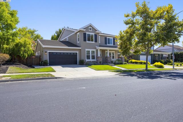 1037 Lexington Way, Livermore CA: https://media.crmls.org/mediaz/b2d3afaf-bca8-4ec7-9a2e-d2530983f0e1.jpg