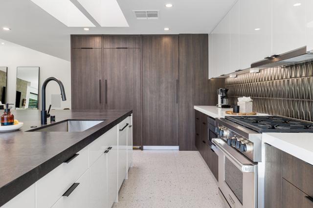 133 Columbia Drive, Rancho Mirage CA: https://media.crmls.org/mediaz/b2d5273e-36a9-46cb-9fdd-6c5867620fbb.jpg