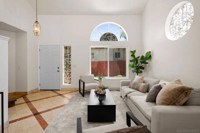 1669 Lisbon Pl, Escondido CA: https://media.crmls.org/mediaz/b2d54249-8b2c-44fe-bf05-0978774b5d33.jpg