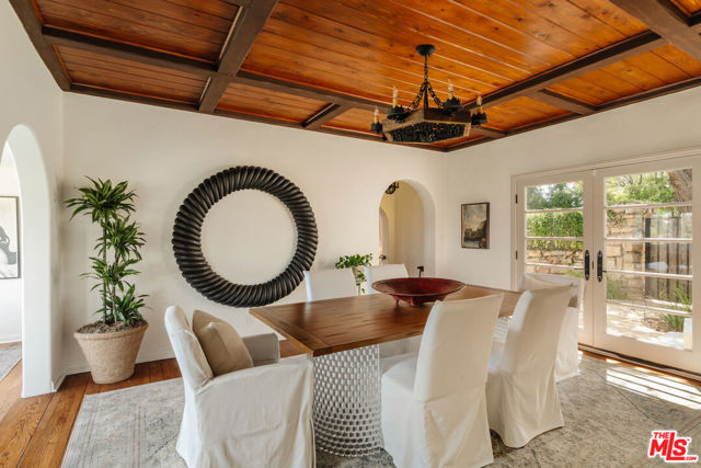 3744 Clayton Avenue, Los Angeles CA: https://media.crmls.org/mediaz/b2d548e6-5ff3-4b60-aa79-c0f1d8511eb7.jpg