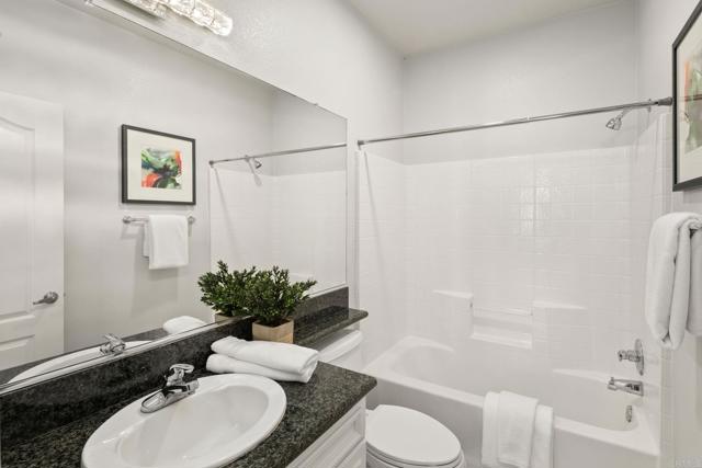 Detail Gallery Image 13 of 28 For 12657 Elisa Lane #200,  San Diego,  CA 92128 - 2 Beds | 2 Baths