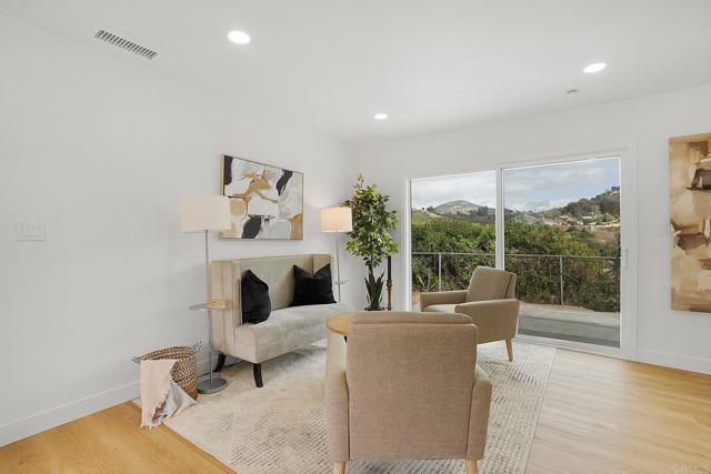 Detail Gallery Image 7 of 32 For 5648 Hamill Ave, San Diego,  CA 92120 - 3 Beds | 2 Baths