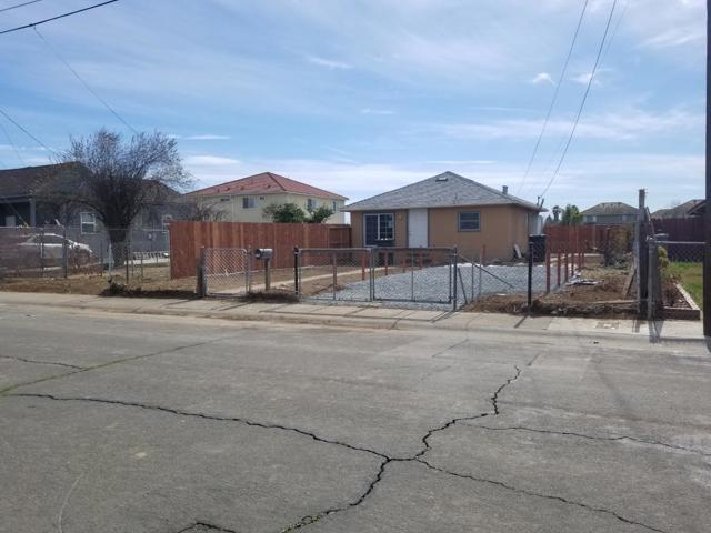 7440 38th Avenue, Sacramento CA: https://media.crmls.org/mediaz/b2d5ba7a-b871-4d18-baf8-b1347dac617e.jpg