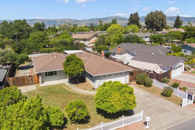 15370 La Alameda Drive, Morgan Hill CA: https://media.crmls.org/mediaz/b2d5e8e0-9c99-4f12-8066-8cbfdef3854d.jpg