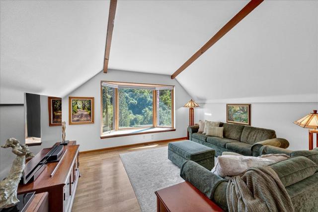 5224 Twin Falls Road, Morgan Hill CA: https://media.crmls.org/mediaz/b2d65c69-f93a-46ba-a7a9-c58997d4e23b.jpg