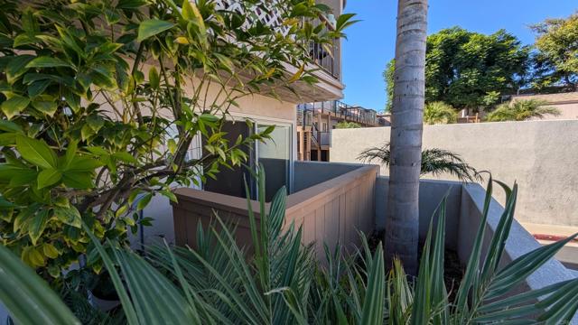 Detail Gallery Image 25 of 28 For 4186 Mount Alifan Pl #E,  San Diego,  CA 92117 - 2 Beds | 2 Baths