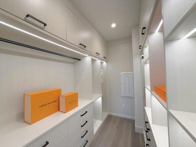 18855 Montalvo Oaks Circle, Los Gatos CA: https://media.crmls.org/mediaz/b2d721e9-f773-45ec-9bdb-35556848392f.jpg