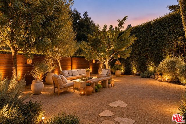 2 Bed Home for Sale in Los Angeles, California