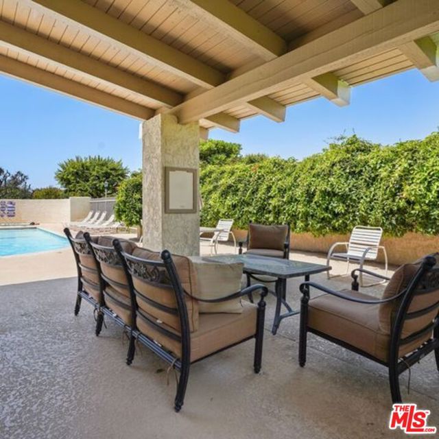 19 Hilltop Circle, Rancho Palos Verdes, California 90275, 2 Bedrooms Bedrooms, ,2 BathroomsBathrooms,Residential,Sold,Hilltop,22181005