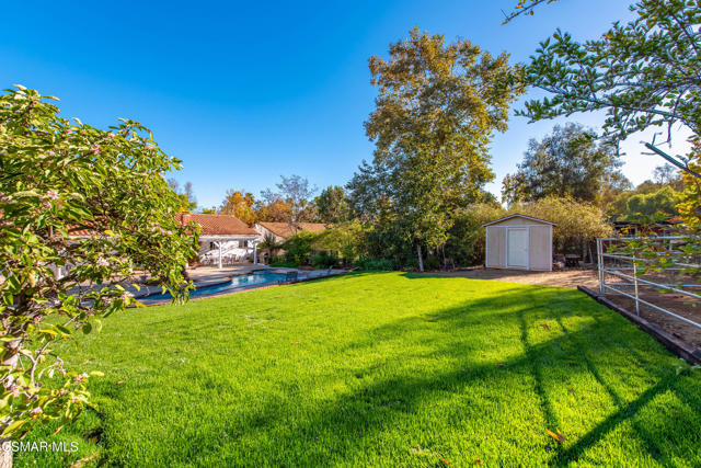 952 Carefree Drive, Simi Valley CA: https://media.crmls.org/mediaz/b2d8b13a-dce5-42c0-8b46-c6c2066c7487.jpg