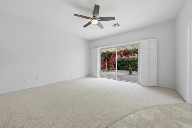 Image 22 of 42 For 78663 Como Court