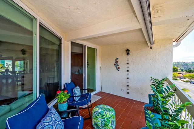 Detail Gallery Image 22 of 63 For 2319 Caringa Way #58,  Carlsbad,  CA 92009 - 2 Beds | 2/1 Baths