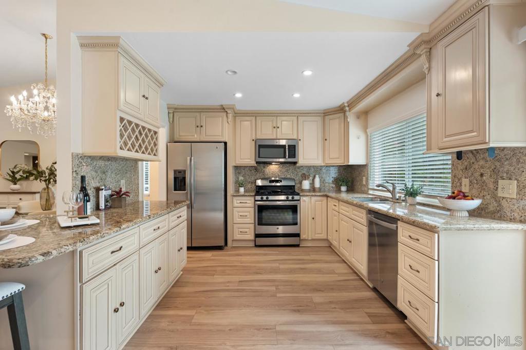 MLS #250042270SD image #13