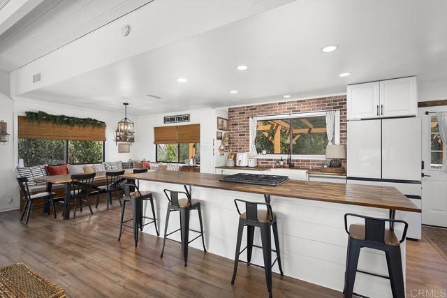 Image 21 of 64 For 8405 Foothill