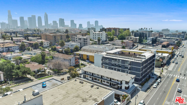 151 S Mountainview Avenue, Los Angeles CA: https://media.crmls.org/mediaz/b2db84b8-6e3d-4ee7-b1c5-986dc9ac26e9.jpg