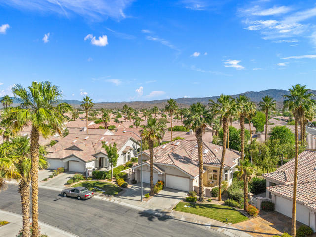 37563 Blue Sky Avenue, Palm Desert CA: https://media.crmls.org/mediaz/b2dbe846-5b61-4c80-8a46-f8aacae09a0b.jpg
