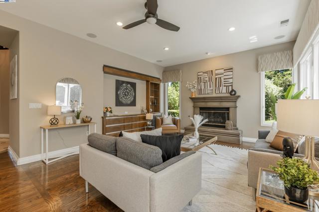 5633 Selena Ct, Pleasanton CA: https://media.crmls.org/mediaz/b2dc3d93-f30f-4605-8a93-063aad9d321a.jpg