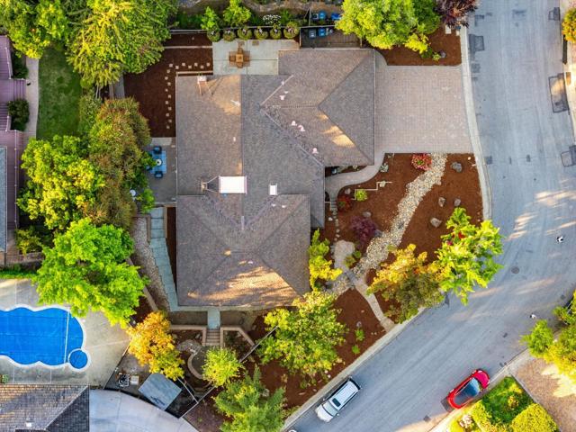 1425 Cedar Place, Los Altos CA: https://media.crmls.org/mediaz/b2dc5c41-9f5d-4567-9dff-03042897a56a.jpg
