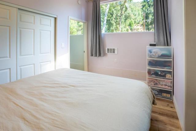 19150 Beardsley Road, Los Gatos CA: https://media.crmls.org/mediaz/b2dc5fd7-b1ed-4d08-ad33-24bd9c1edbcd.jpg