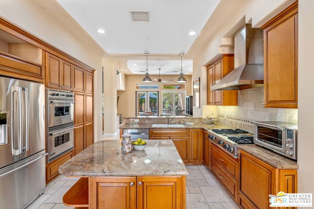 7 Ridgeline Way, Rancho Mirage, CA 92270
