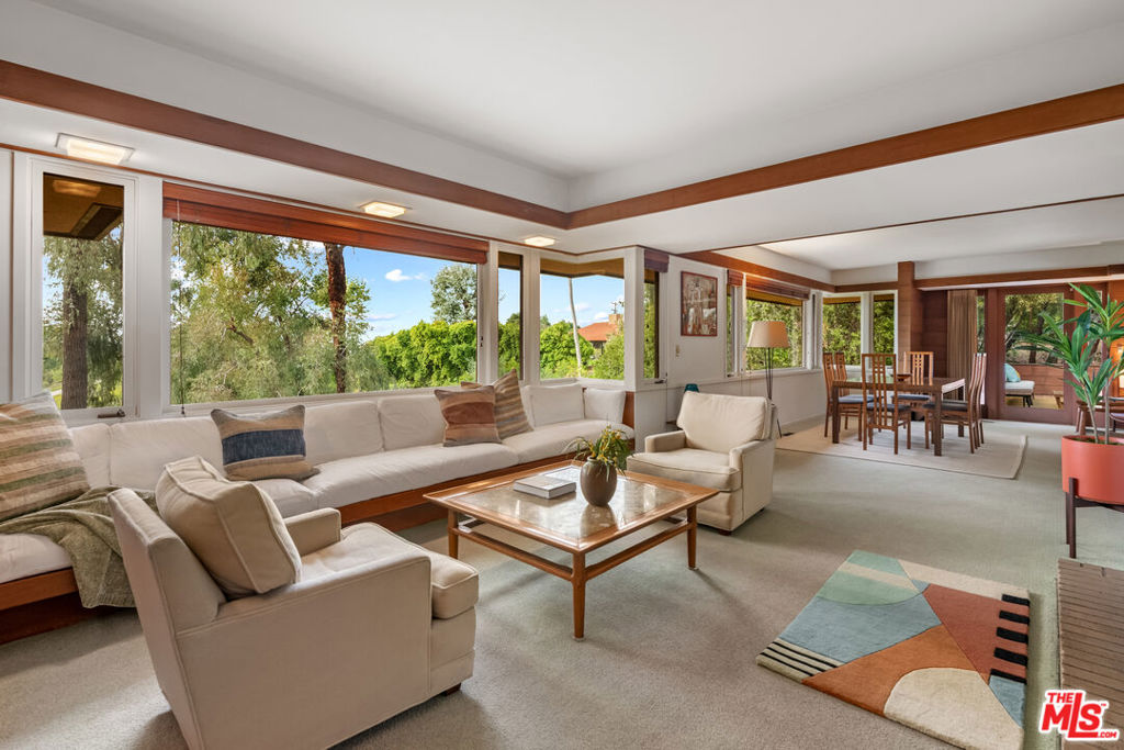 1915 Country Club Drive