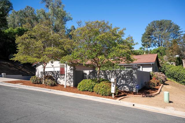 Detail Gallery Image 5 of 54 For 1668 Avenida Cherylita, El Cajon,  CA 92020 - 4 Beds | 2/1 Baths