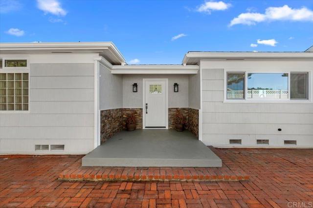 874 Hacienda Drive, El Cajon CA: https://media.crmls.org/mediaz/b2dd997b-c7db-4f86-932e-39696e0a094b.jpg