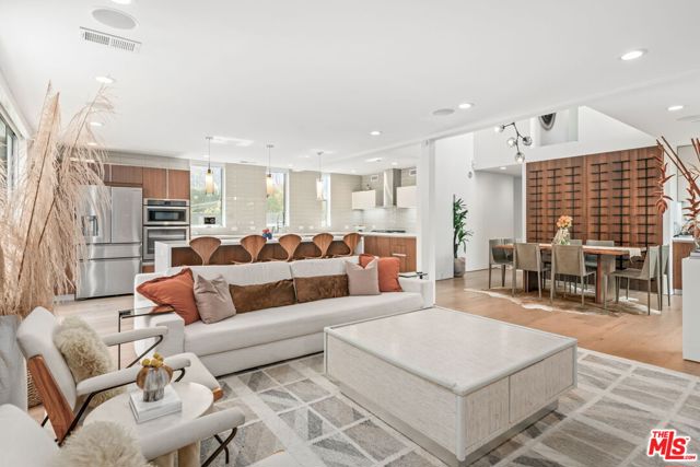 2736 Armacost Avenue, Los Angeles CA: https://media.crmls.org/mediaz/b2de11ea-6702-4e4f-bbcf-e870b818a67c.jpg