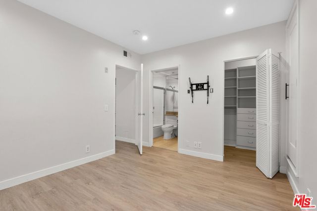 1617 S Beverly Glen Boulevard, Los Angeles CA: https://media.crmls.org/mediaz/b2de442e-c20d-4081-b0c8-dbc483d20f73.jpg