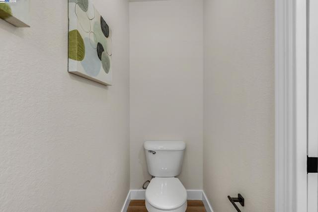 32 Maximo Ct, Danville CA: https://media.crmls.org/mediaz/b2de52e7-166f-4870-b3e0-c4ae021ccca8.jpg