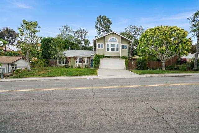 915 Lake Ridge Drive, San Marcos CA: https://media.crmls.org/mediaz/b2de7225-e6ae-434a-a8aa-331b327a5f6b.jpg